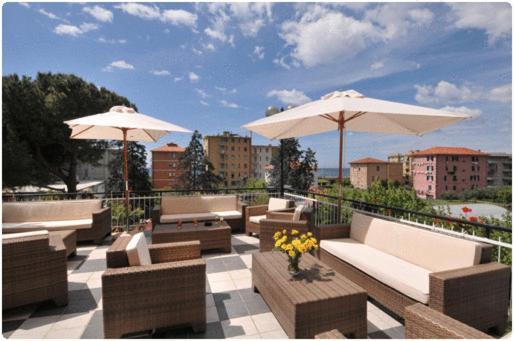 Hotel Mediterraneo Cavi di Lavagna Εξωτερικό φωτογραφία