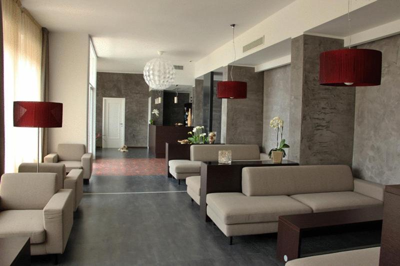 Hotel Mediterraneo Cavi di Lavagna Εξωτερικό φωτογραφία