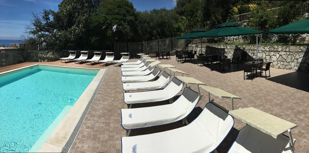 Hotel Mediterraneo Cavi di Lavagna Εξωτερικό φωτογραφία