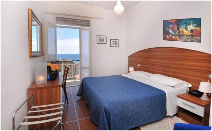 Hotel Mediterraneo Cavi di Lavagna Εξωτερικό φωτογραφία